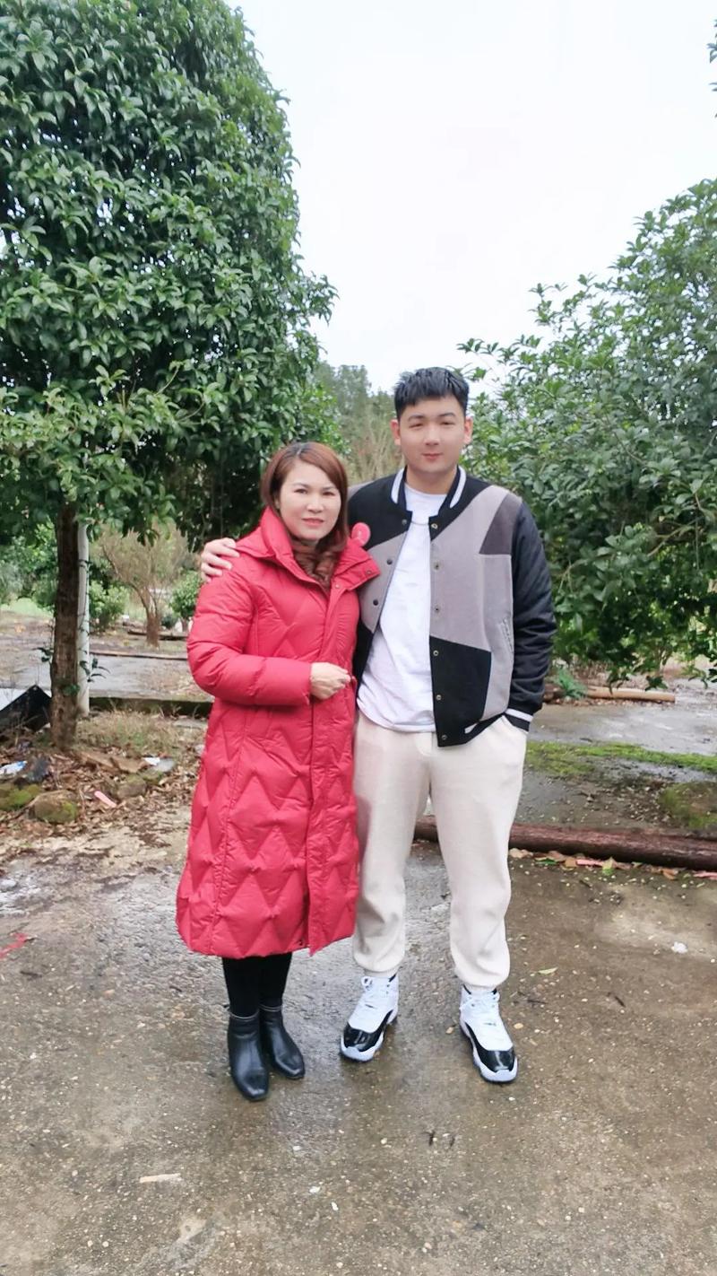 （周华健儿子结婚照片和结婚照）